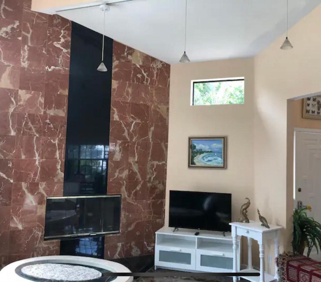 Large Luxury Studio With View In Санта-Моника Экстерьер фото